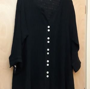 Soft Surroundings Black linen button top M
